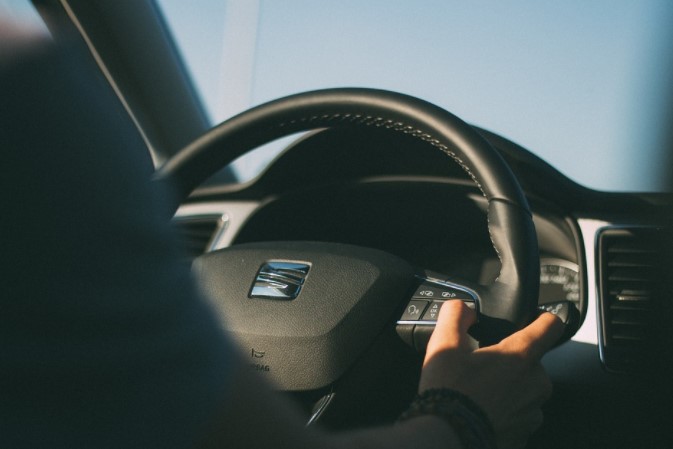 How to play music from android to car radio?